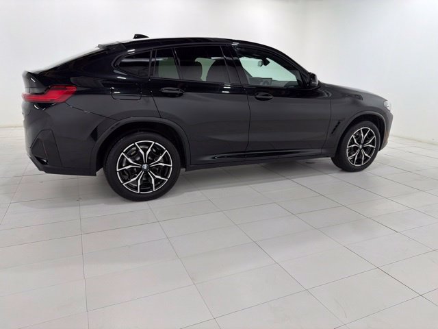 Certified 2024 BMW X4 xDrive30i w/ Premium Package AWD/4WD image 6