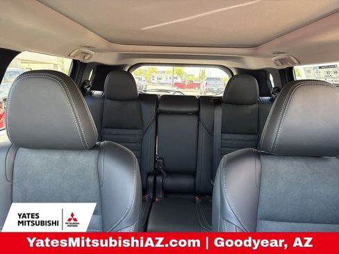 New 2025 Mitsubishi Outlander SE AWD/4WD image 16