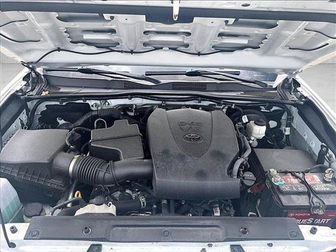 Used 2021 Toyota Tacoma TRD Sport RWD image 11