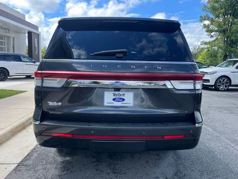 Certified 2023 Lincoln Navigator L Reserve AWD/4WD image 12