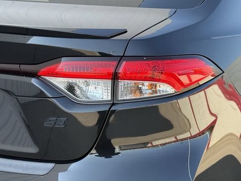 Used 2022 Toyota Corolla SE FWD image 7