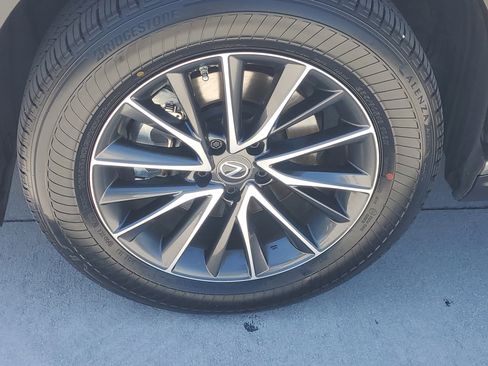 Used 2023 Lexus NX 250 FWD w/ Towing Package (2000 Lbs) image 7