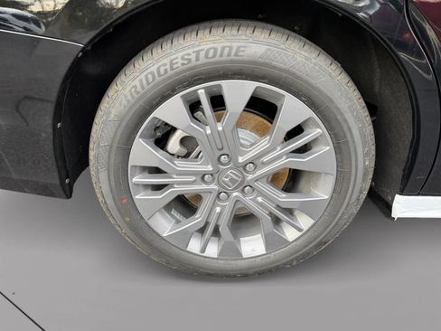 New 2026 Honda Odyssey Touring image 19