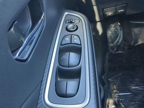 Certified 2025 Nissan Versa SR w/ Trunk Package FWD image 23