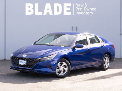 Used 2023 Hyundai Elantra SE FWD image 1