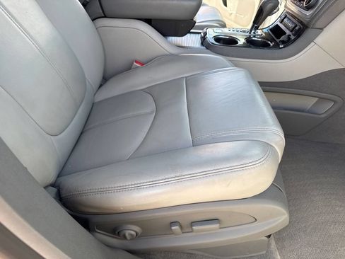 Used 2013 GMC Acadia SLT AWD/4WD image 38