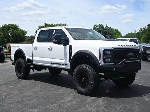 New 2026 Ford F250 Lariat w/ Black Appearance Package AWD/4WD image 2