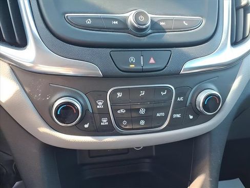 Used 2024 Chevrolet Equinox LT FWD image 11