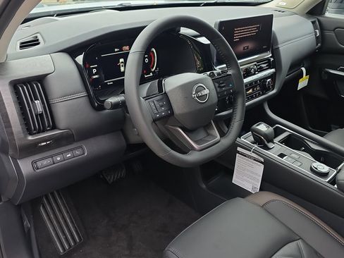 New 2026 Nissan Pathfinder Platinum AWD/4WD image 22