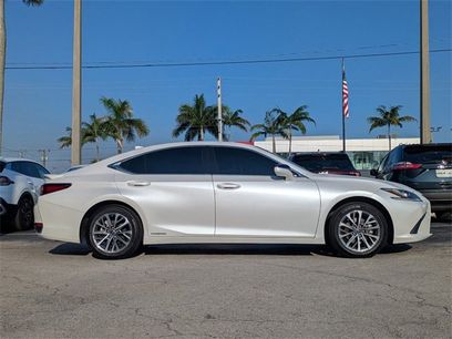 Used 2022 Lexus ES 300h 300h
