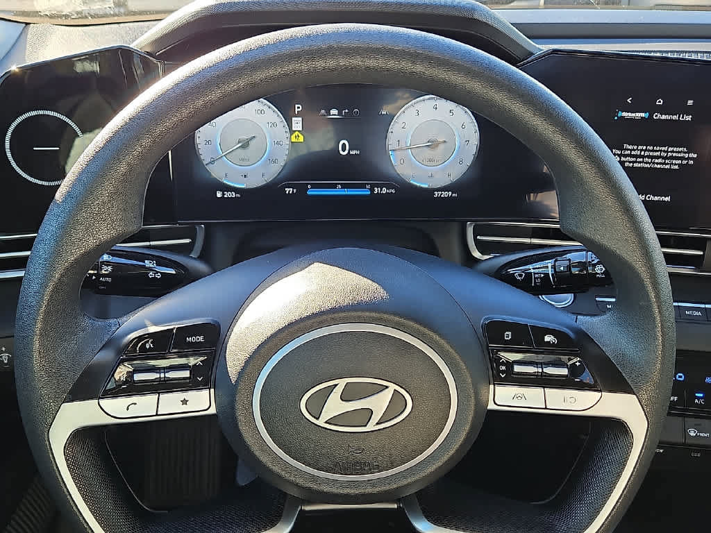 Used 2024 Hyundai Elantra SEL FWD image 18