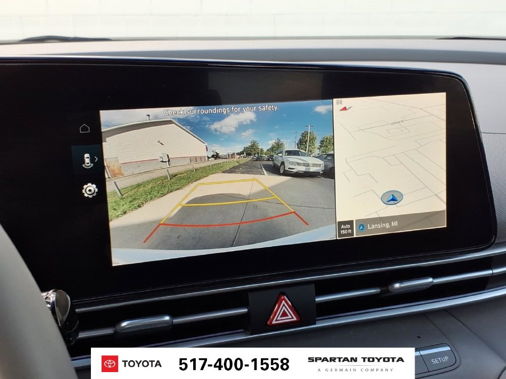 Used 2025 Hyundai Elantra SEL FWD image 25