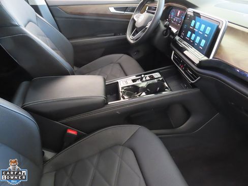 Used 2024 Volkswagen Atlas SE w/ Panoramic Sunroof Package FWD image 27