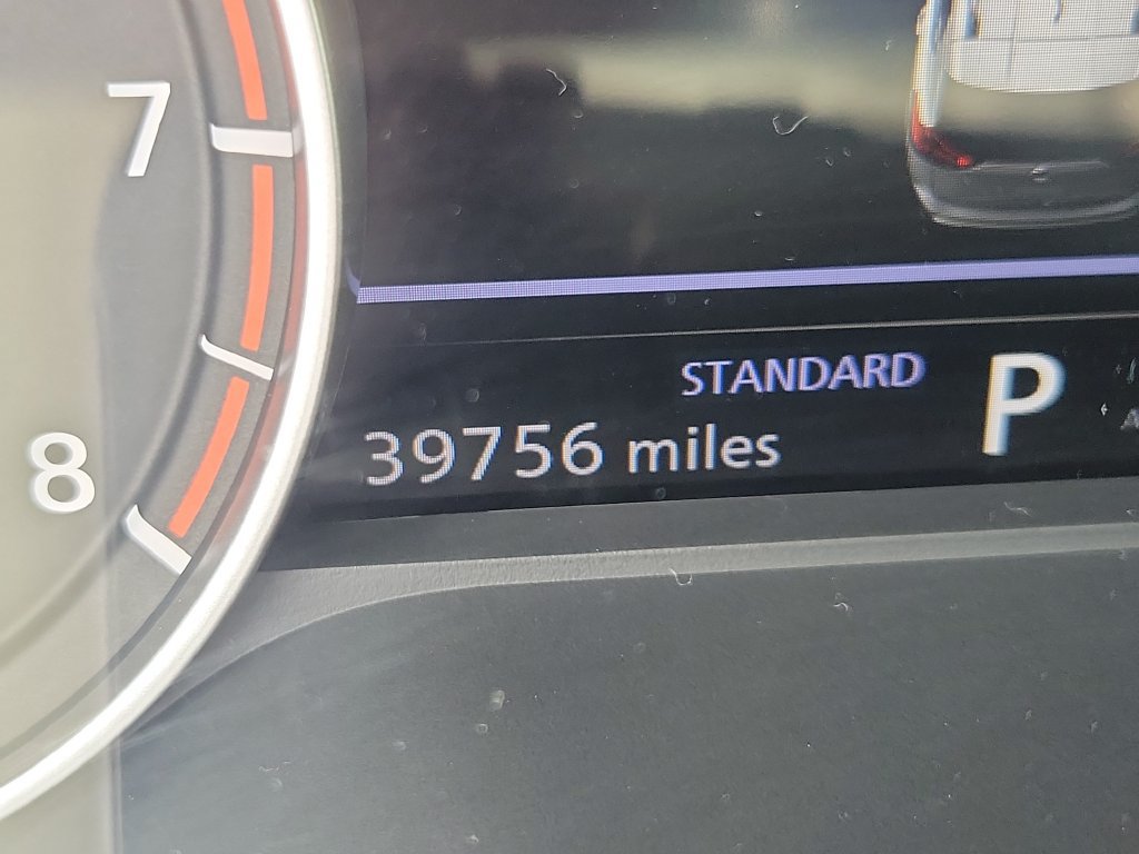Certified 2025 Nissan Rogue SV FWD image 22