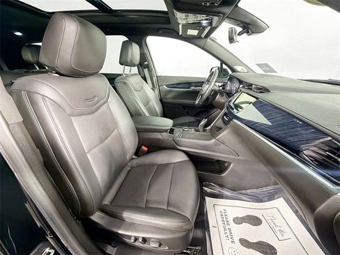 Used 2023 Cadillac XT6 Premium Luxury image 27