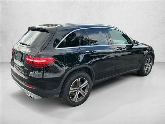Used 2019 Mercedes-Benz GLC 300 4MATIC image 5