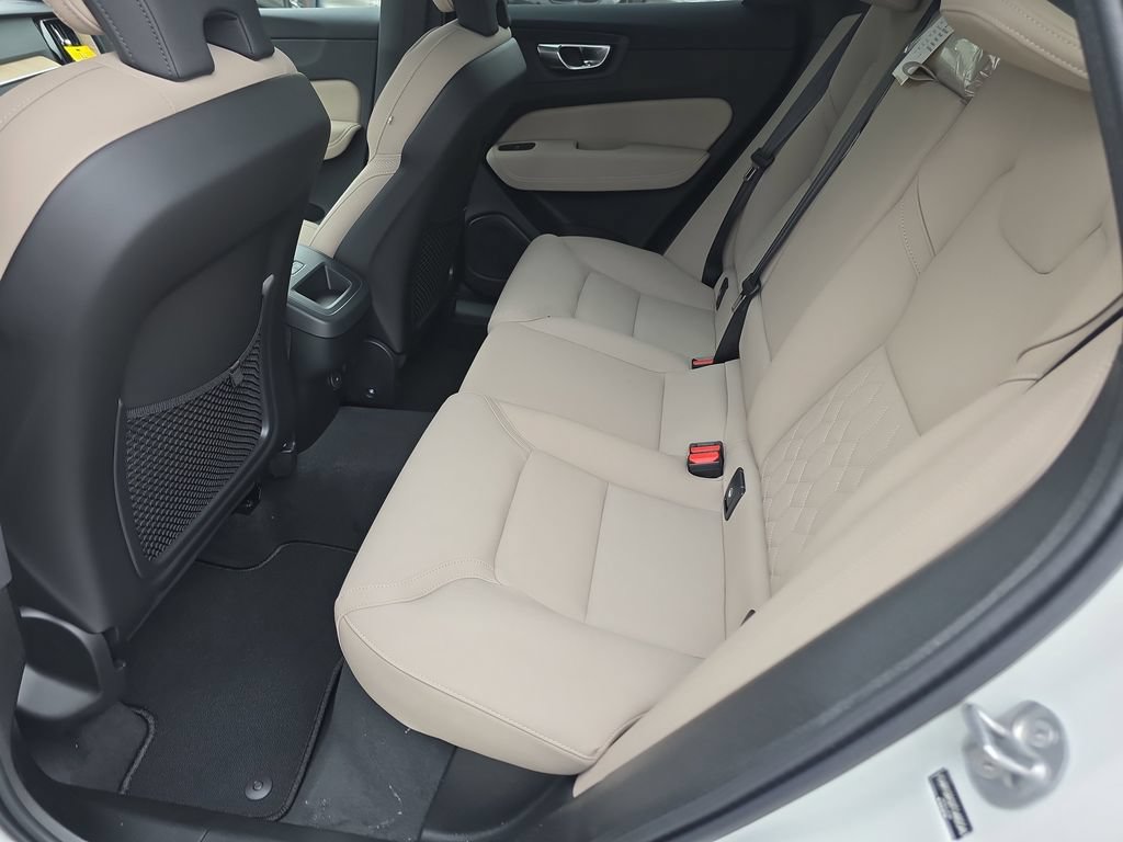 New 2026 Volvo XC60 B5 Plus w/ Protection Package Premier AWD/4WD image 10
