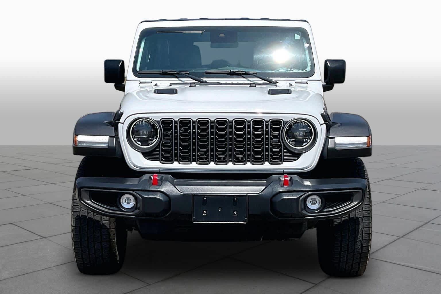 Used 2024 Jeep Wrangler Unlimited Rubicon AWD/4WD image 4