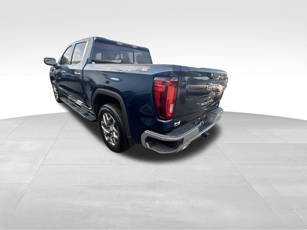 Used 2023 GMC Sierra 1500 SLT w/ SLT Premium Package AWD/4WD image 3