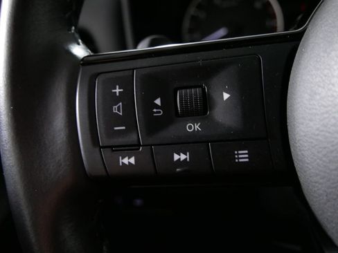Used 2023 Nissan Rogue SL AWD/4WD image 21