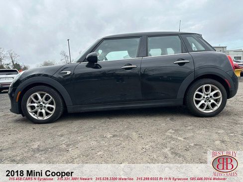 Used 2018 MINI Cooper 4-Door Hardtop w/ Signature Line Package image 3