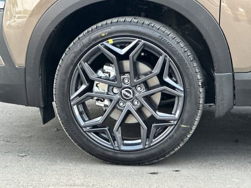 New 2026 Nissan Kicks SR w/ SR Premium Package image 32