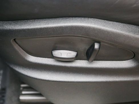 Used 2024 Porsche Cayenne AWD/4WD image 25