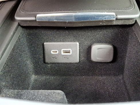 Used 2023 Cadillac XT4 Luxury w/ Cold Weather Package image 24