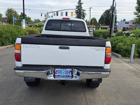 Used 2004 Toyota Tacoma 4x4 Xtracab V6 image 6