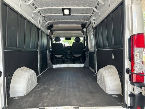 Used 2025 RAM ProMaster 2500 w/ Convenience Group FWD image 34