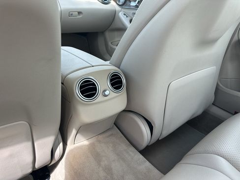 Used 2015 Mercedes-Benz C 300 4MATIC Sedan image 27