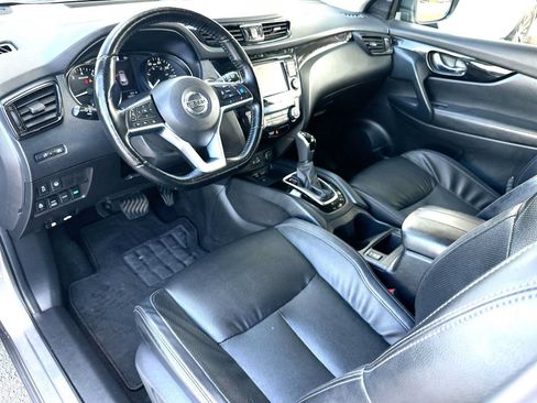 Used 2022 Nissan Rogue Sport SL AWD/4WD image 18