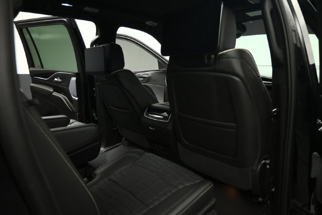 Used 2024 Cadillac Escalade ESV V w/ Heavy-Duty Trailer Package AWD/4WD image 70