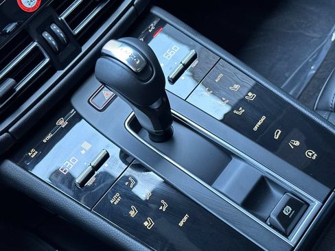 New 2026 Porsche Macan AWD/4WD image 28