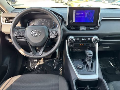Used 2025 Toyota RAV4 LE AWD/4WD image 20