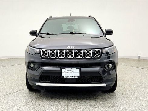Used 2024 Jeep Compass Limited AWD/4WD image 2