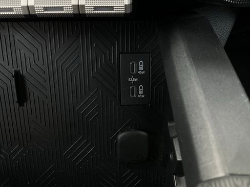 Used 2025 Toyota Tacoma TRD Off-Road image 24