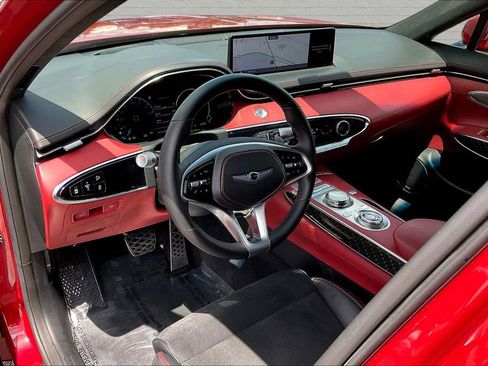 Used 2022 Genesis GV70 3.5T Sport w/ Sport Prestige Package AWD/4WD image 17