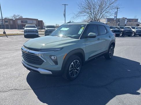 New 2026 Chevrolet TrailBlazer LT w/ Convenience Package AWD/4WD image 3