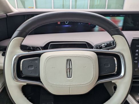 Certified 2024 Lincoln Nautilus Black Label AWD/4WD image 33