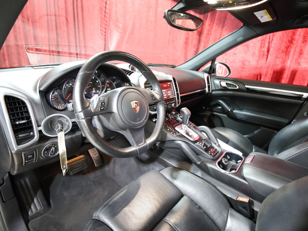 Used 2014 Porsche Cayenne AWD/4WD image 12