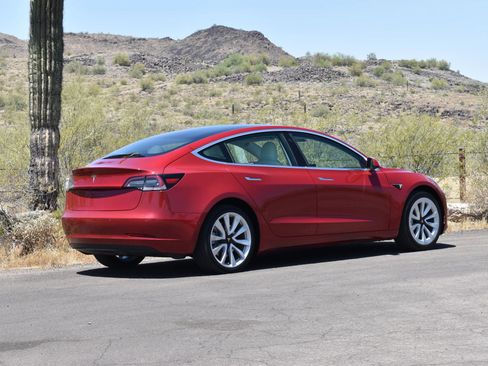 Used 2020 Tesla Model 3 Standard Range Plus image 6