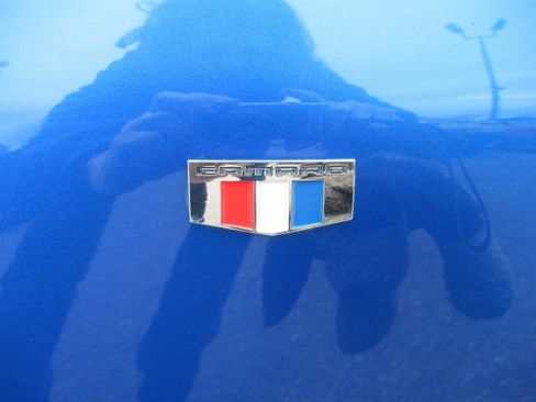 Used 2017 Chevrolet Camaro LS RWD image 5