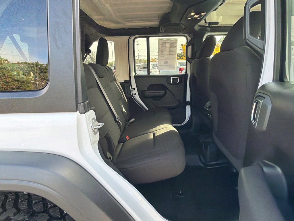 Used 2023 Jeep Wrangler Unlimited Sport AWD/4WD image 32