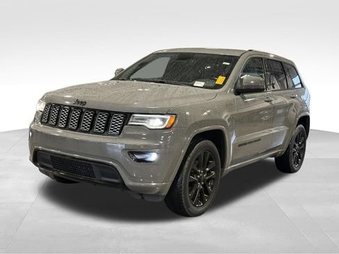 Used 2020 Jeep Grand Cherokee Altitude AWD/4WD image 1