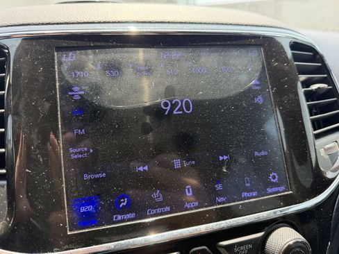 Used 2021 Jeep Grand Cherokee Laredo X RWD image 21
