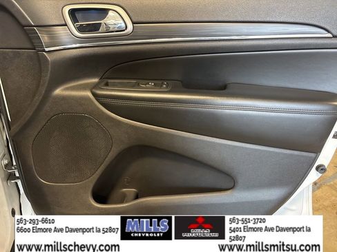 Used 2019 Jeep Grand Cherokee Limited image 17