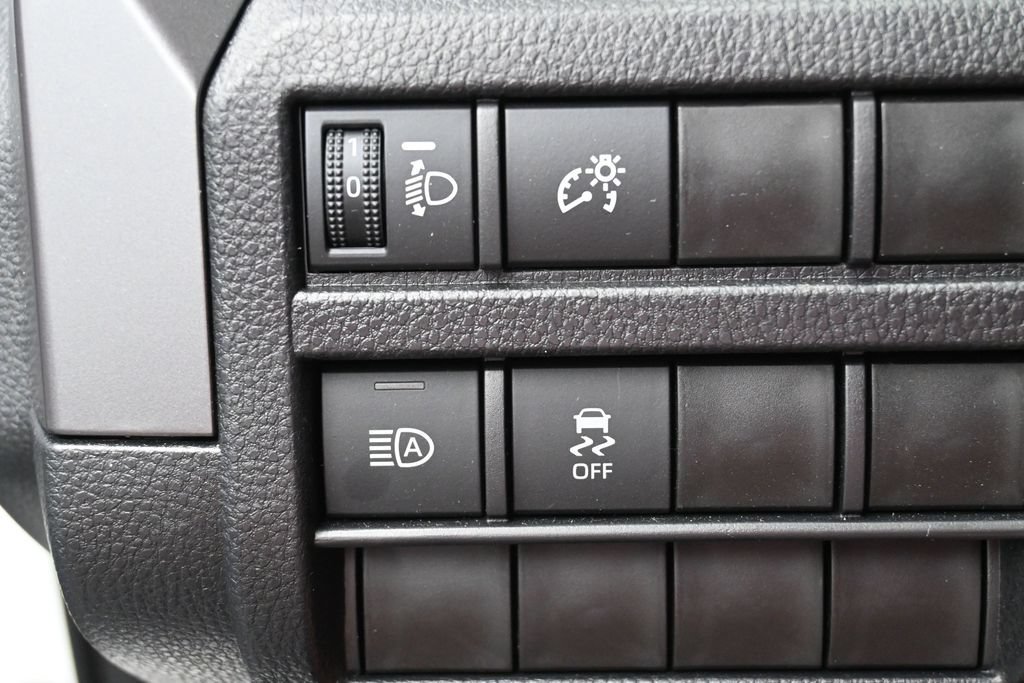 Certified 2026 Toyota Tacoma SR5 AWD/4WD image 14