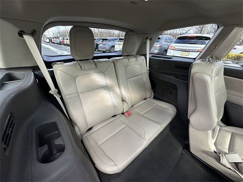 Certified 2023 Lincoln Aviator Standard w/ Premium Package image 38