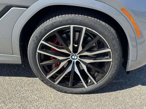 Used 2024 BMW X6 xDrive40i w/ Premium Package AWD/4WD image 9